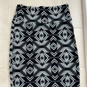 Knee length Lula Roe pencil skirt. Only worn a handful of times. $20. Size XS.